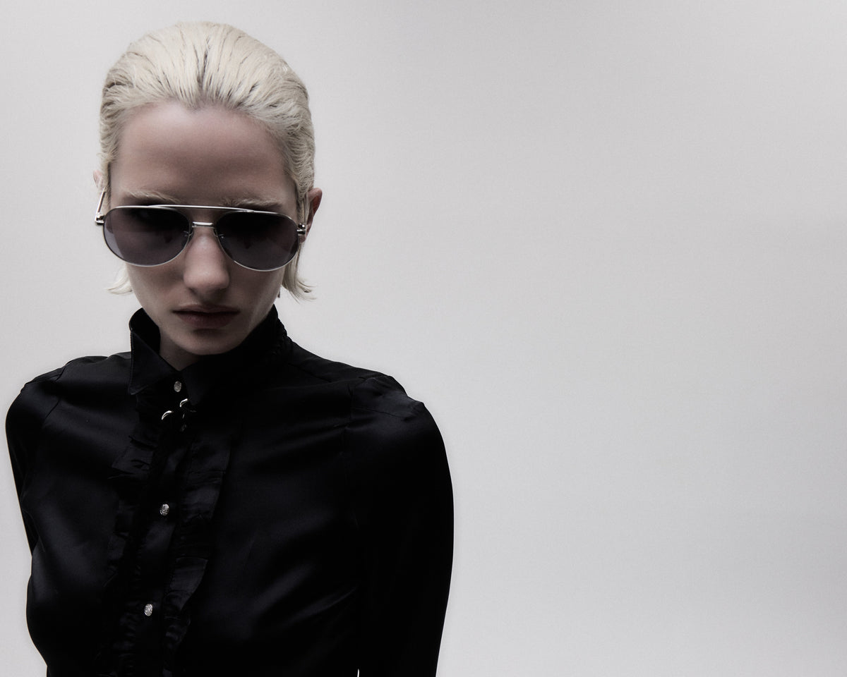 Aviator 001 sunglasses, portrait on model