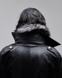 Daddy Leather Coat in black, close-up of the collar from behind