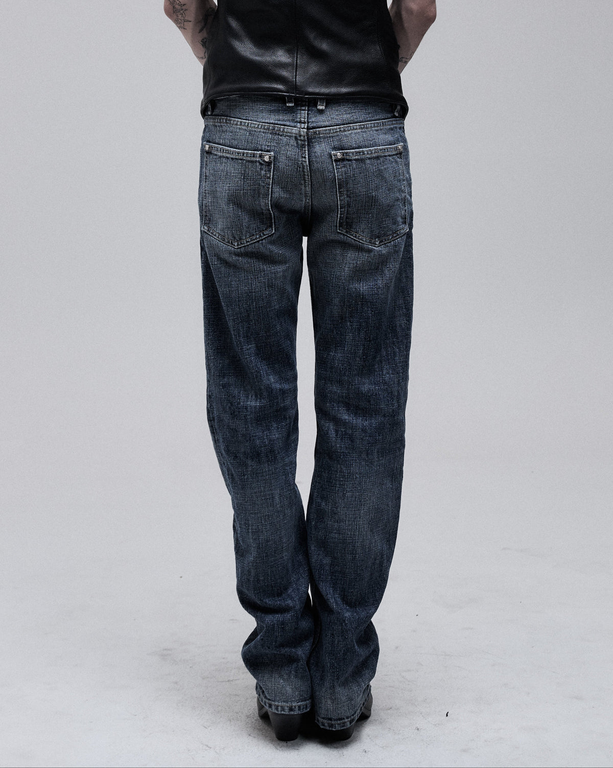 Hollywood Low-Rise jean in washed blue, back view on model