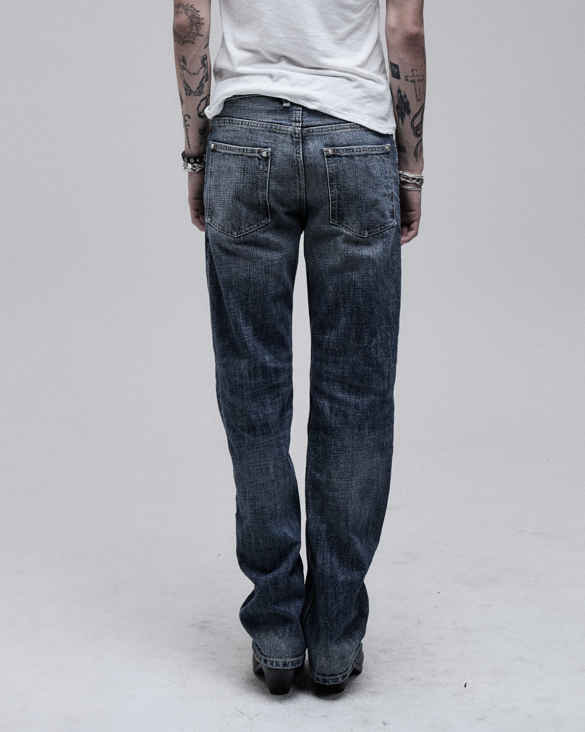 Hollywood Mid-Rise jean in washed blue, back view on model