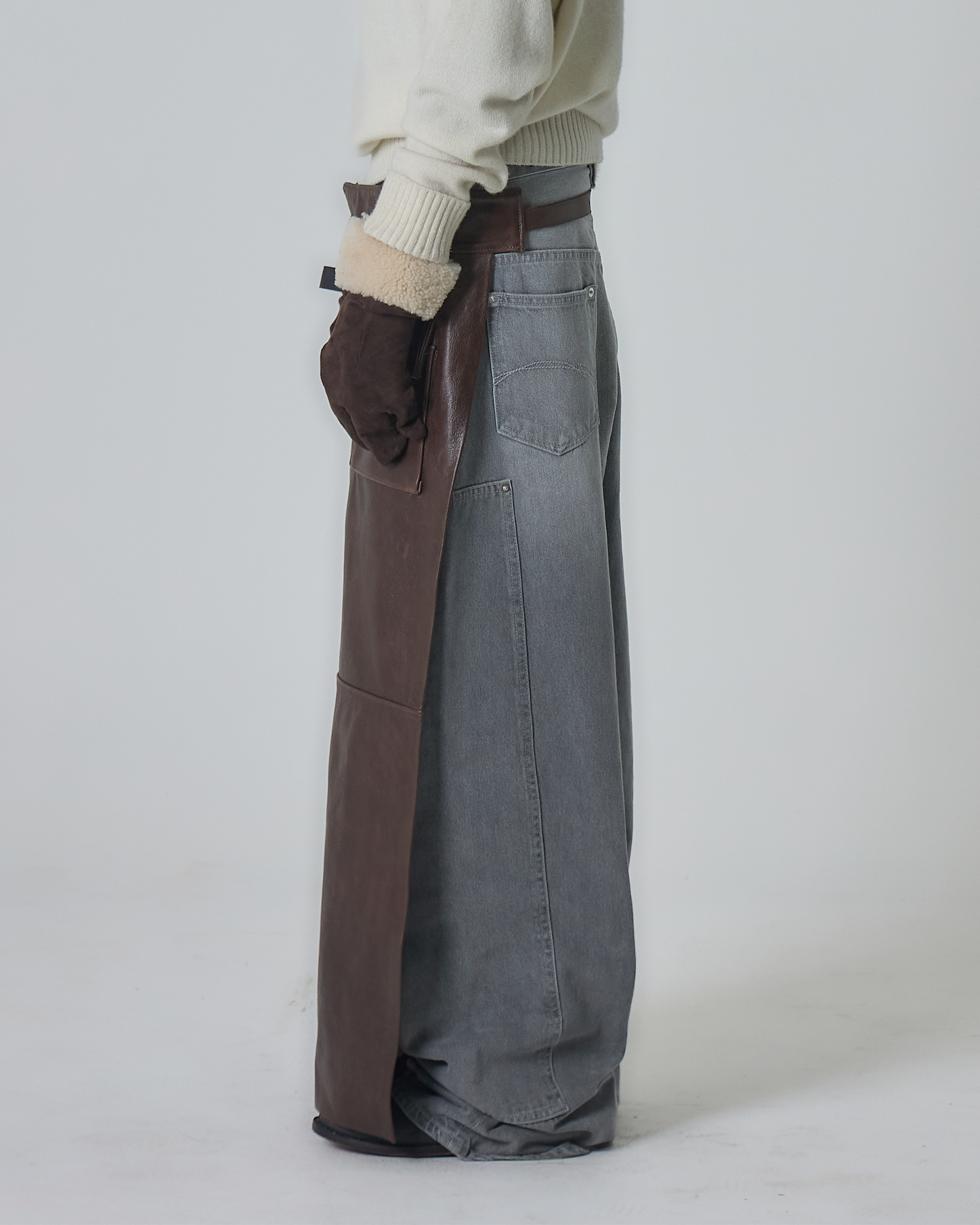 LEATHER APRON