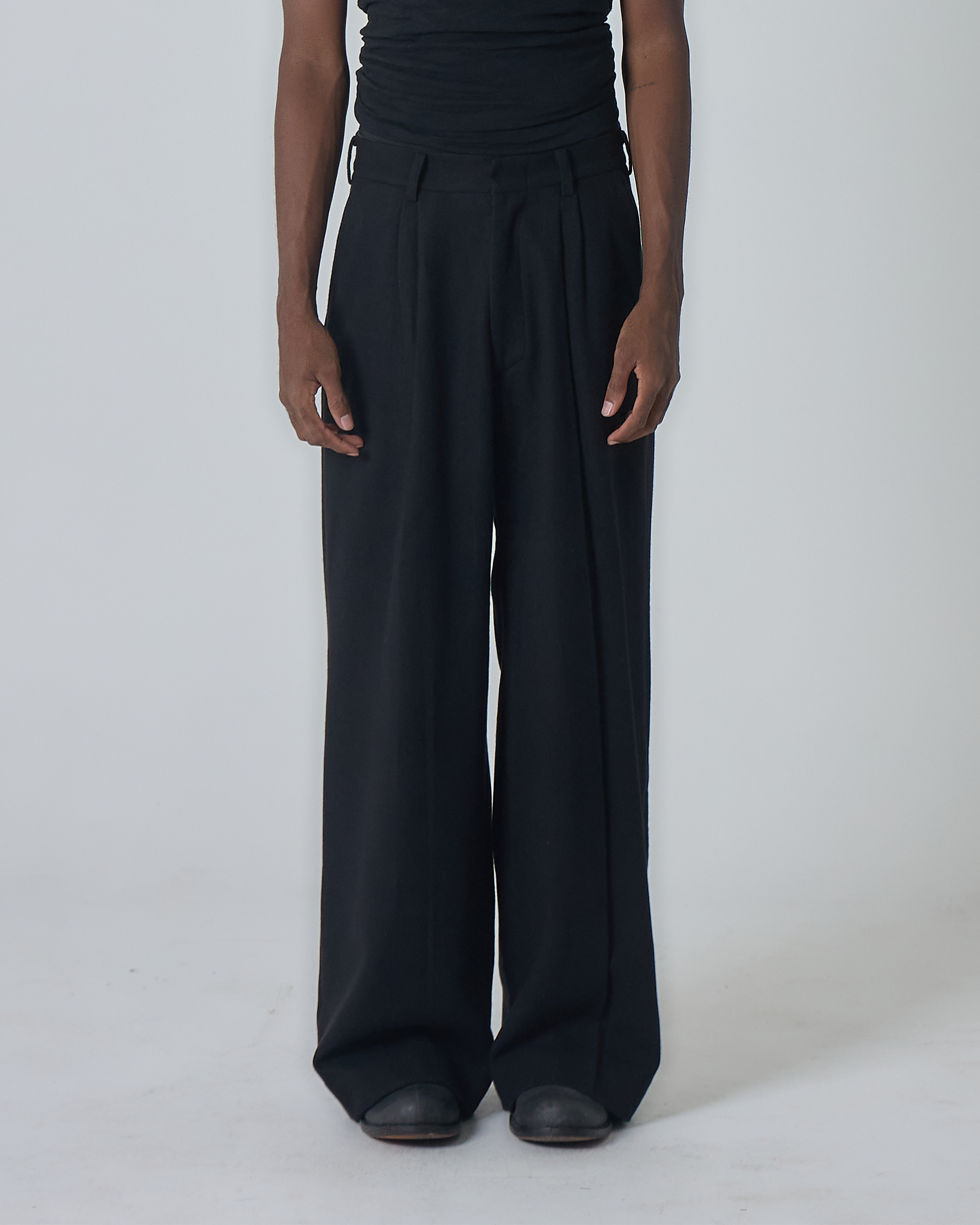 STRAIGHT LEG TROUSERS